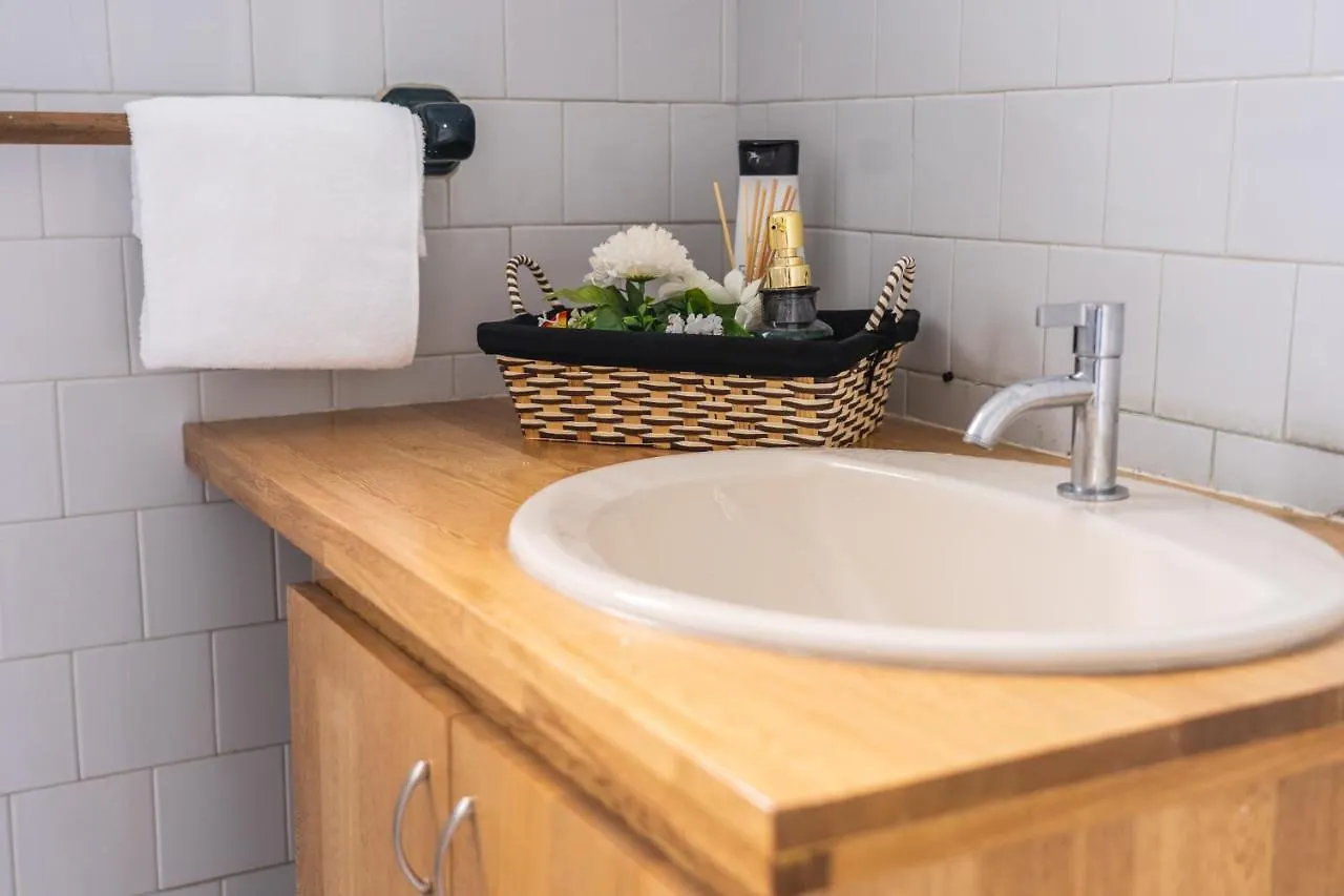 فندق مبيت وإفطار مبيت وإفطار ميديلين Conomad House