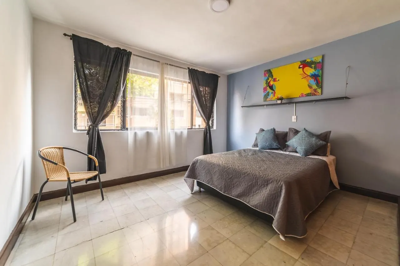 مبيت وإفطار ميديلين Conomad House كولومبيا