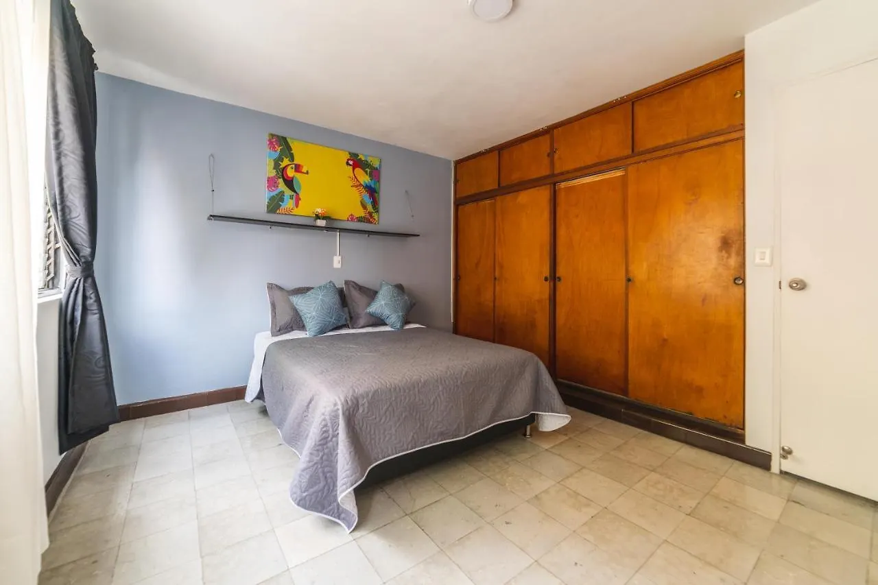 مبيت وإفطار ميديلين Conomad House